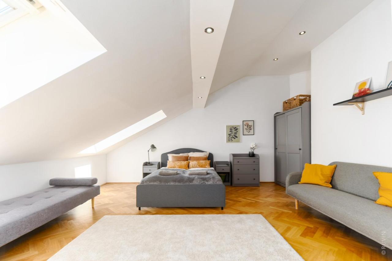 Designer Apartments, 2 Min To U1 Reumannplatz Виена Екстериор снимка