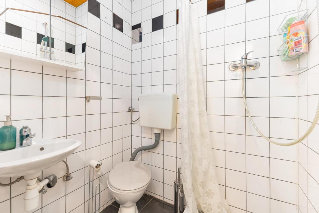 Designer Apartments, 2 Min To U1 Reumannplatz Виена Екстериор снимка