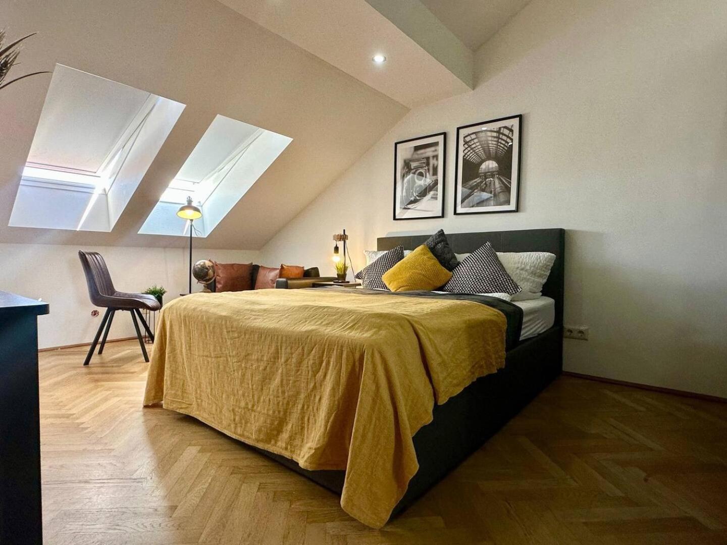 Designer Apartments, 2 Min To U1 Reumannplatz Виена Екстериор снимка
