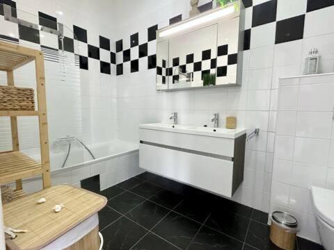 Designer Apartments, 2 Min To U1 Reumannplatz Виена Екстериор снимка