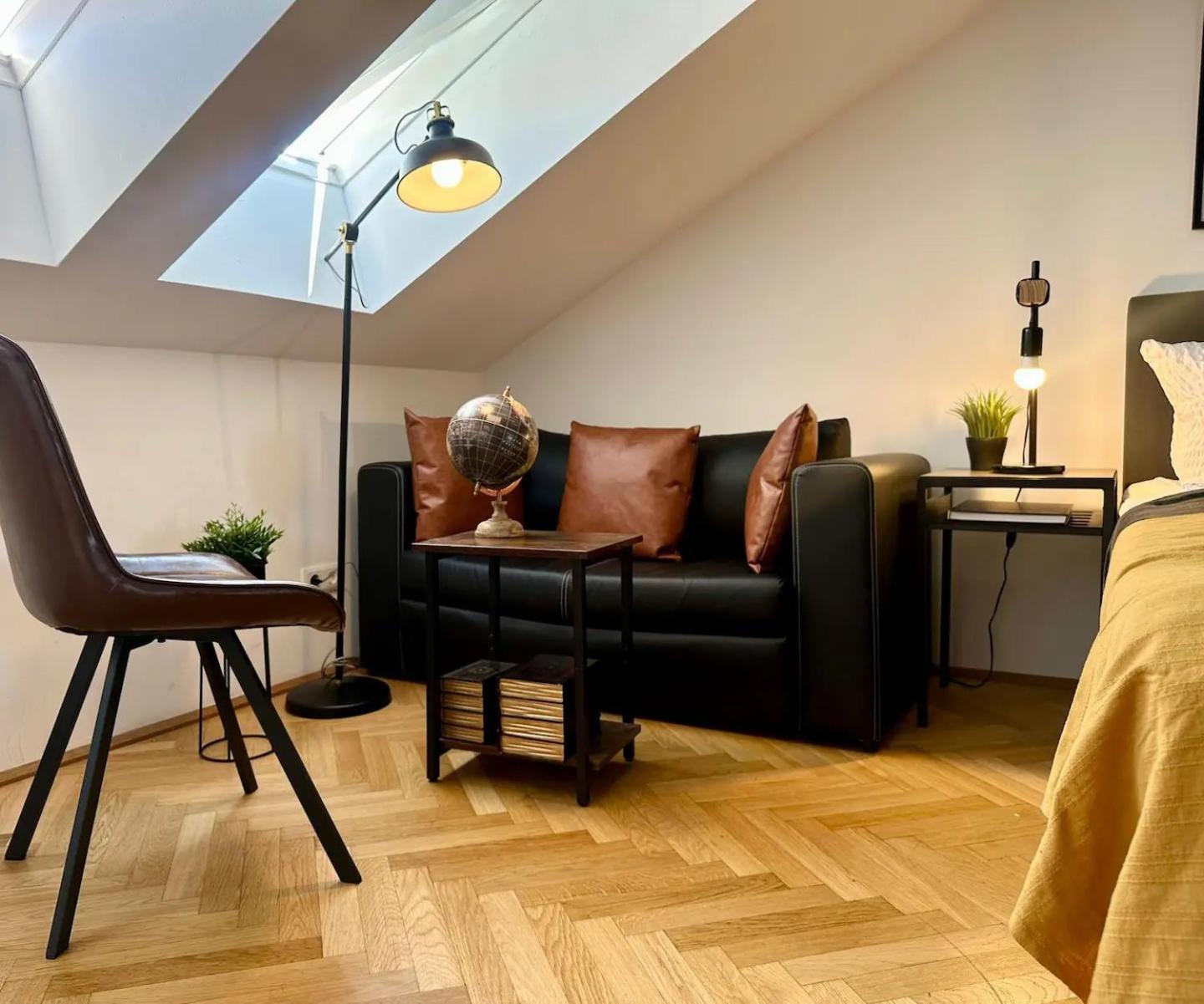 Designer Apartments, 2 Min To U1 Reumannplatz Виена Екстериор снимка