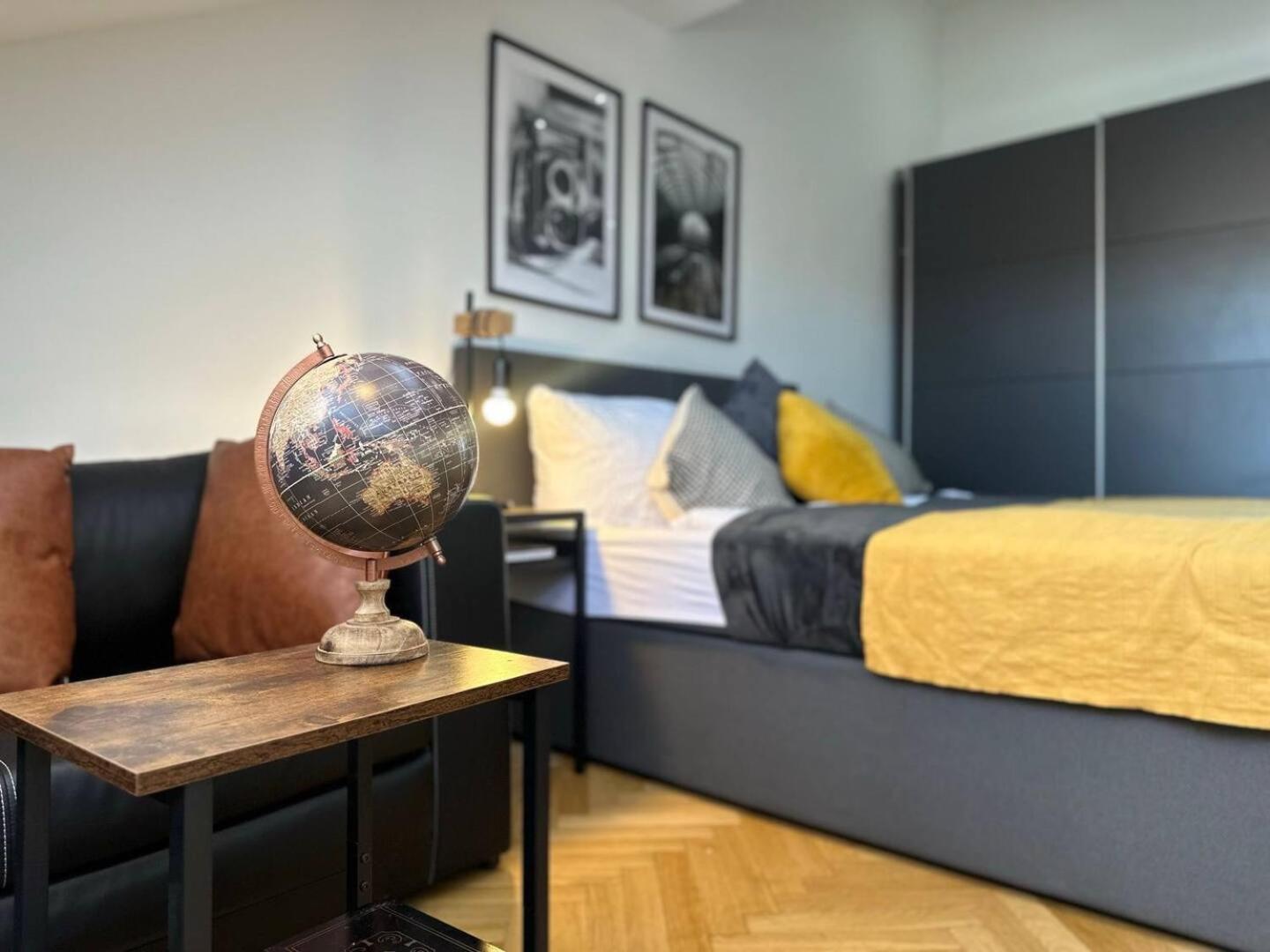 Designer Apartments, 2 Min To U1 Reumannplatz Виена Екстериор снимка