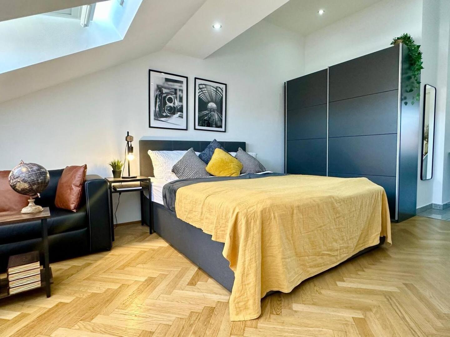 Designer Apartments, 2 Min To U1 Reumannplatz Виена Екстериор снимка